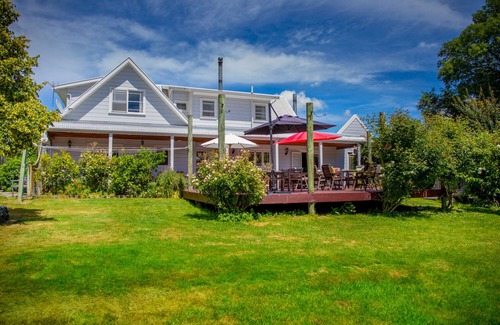 Martinborough House | Spacious Country Home - a place for family, friends or colleagues to gather.