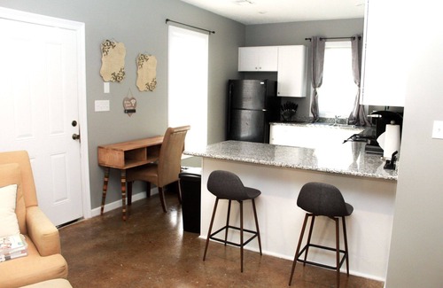 Lake Charles House | Spacious & Cozy Home Minutes away from Attractions