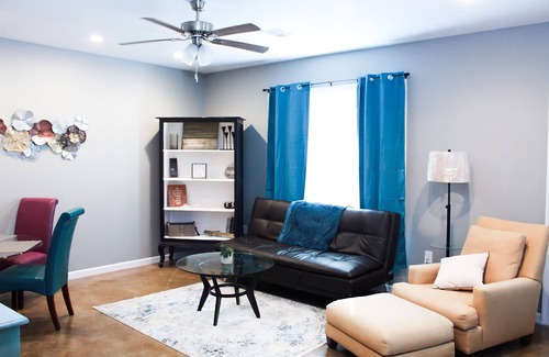 Lake Charles House | Spacious & Cozy Home Minutes away from Attractions