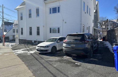 Malden Apartment | Spacious, Cozy, near T station -Private Parking -Free Wifi -Washer & Dryer - AC