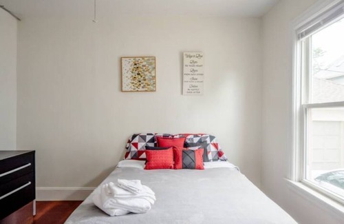 Blackstone Apartment | Spacious/cozy stay on the convenient East Side!