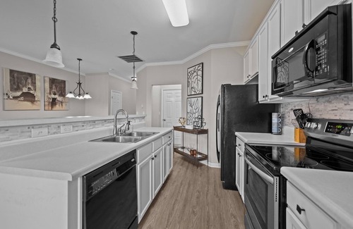 Winston - Salem House | Spacious & cozy townhome in Winston Salem!