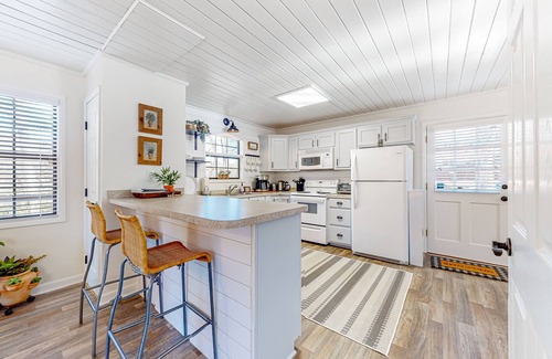 Blairsville House | Spacious creekside home with deck, firepit, grill, water views, & washer/dryer