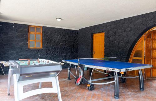 Tres de Mayo House | Spacious Cuernavaca House 14 Guests Pool & Grill