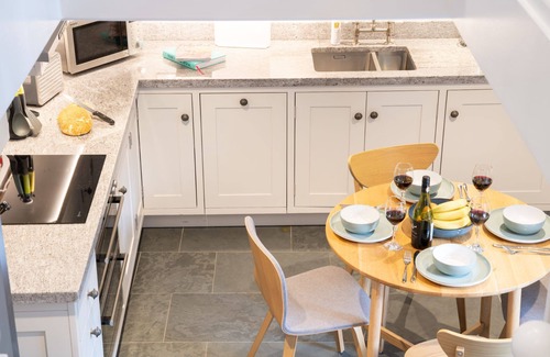 Ambleside House | Spacious Detached property with Waterfall View