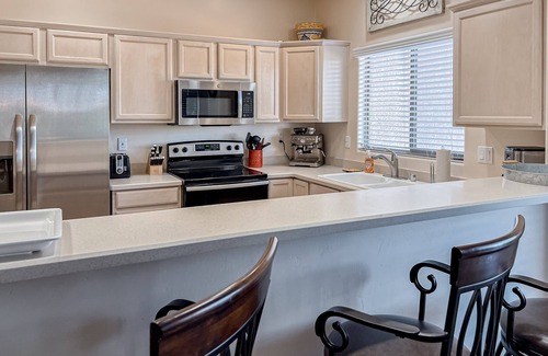 Rancho Vistoso Condo | Spacious, dog-friendly condo with pool & hot tub