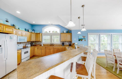 Ocean Hill House | Spacious Dog-Friendly Home Near Beach w/WD, Private Pool & Hot Tub, WiFi, & AC