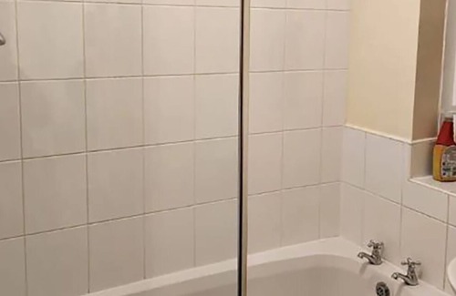 Birch House | Spacious Double Bedroom Manchester