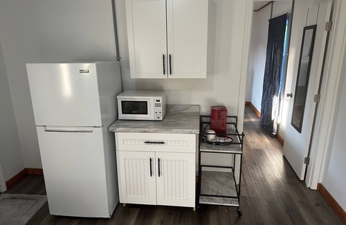 Isabella Apartment | Spacious double sized motel room next door to Bar & Grill