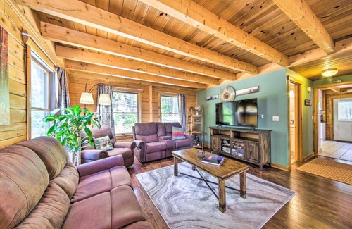 Gouldsboro House | Spacious Down East Cabin with Deck and Views!