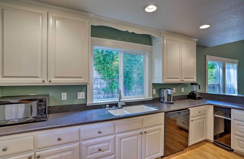 Chico House | Spacious Downtown Chico Home ~ Half Mile to CSU!
