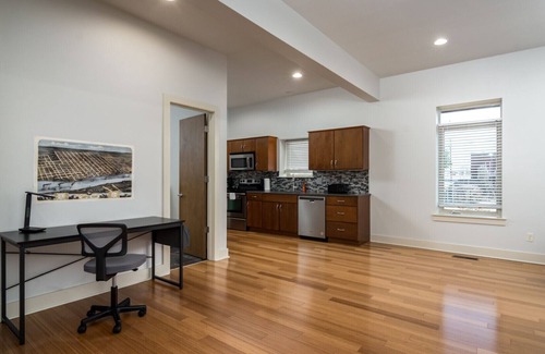Downtown Little Rock House | Spacious Downtown Retreat with Rooftop Terrace!