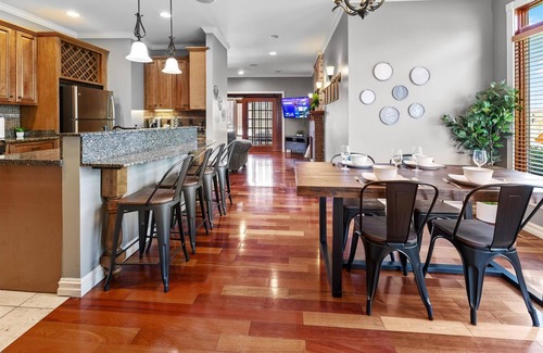 Holy Cross House | Spacious Downtown Apartment with Free Parking!