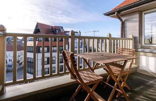 Knokke Apartment | Spacious duplex apartment with private parking