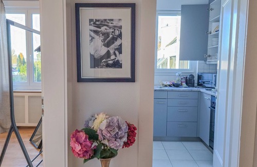 District 8 Apartment | Spacious Duplex apartment with fantastic lake view just 5 minutes from Zurich