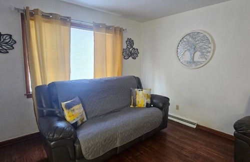 Milwaukee Apartment | Spacious Duplex Unit Near Milwaukee Area Hospitals!