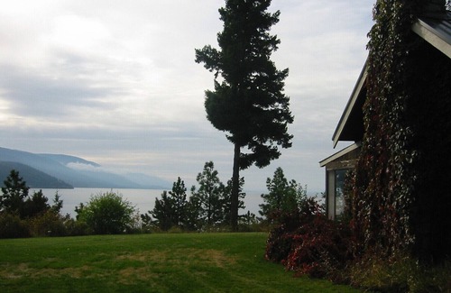 Woods Bay House | Spacious estate with 2 homes with 6 bedrooms and WiFi, AC on Flathead Lake