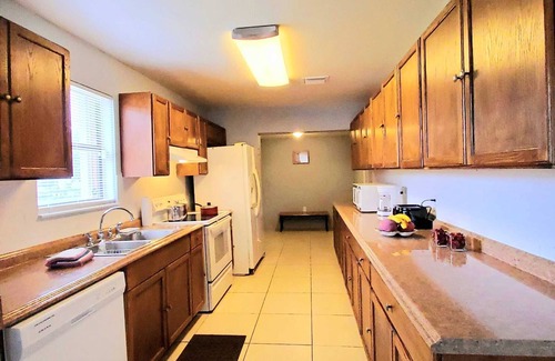 Princeton House | Spacious & Expansive Miami Home With Free Parking
