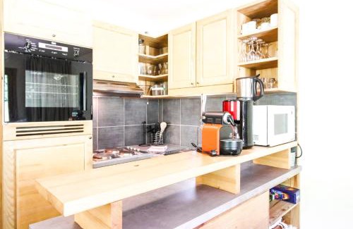 Flaine Apartment | Spacious Family 2-bed, 2-bath with parking, private piste