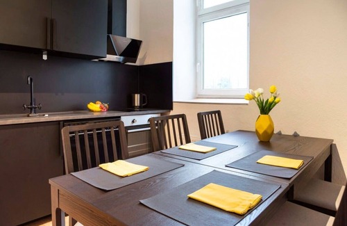 Gleimviertel Apartment | Spacious Family Apartment at Mauerpark plus SelfCheckIn