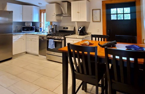 East Chop Apartment | Spacious family-friendly home with fast WiFi, beach access, & washer/dryer