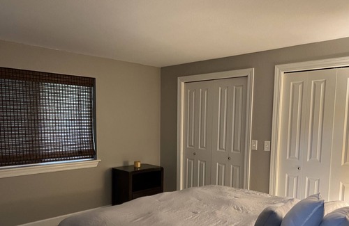 Juanita House | Spacious Family Friendly Home Near Juanita Beach (Pet Friendly!)