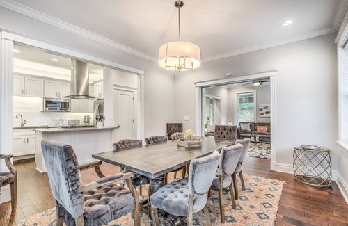 Tower Grove South House | Spacious Family & Friends House Across From Tower Grove Park