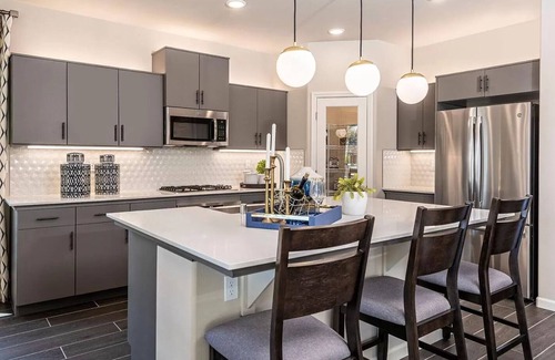 Raisin House | Spacious, Family-friendly, Modern 4bd, 3.5bath Home
