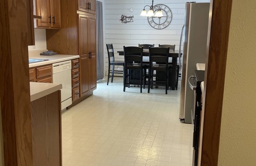 Green Lake House | Spacious Family Getaway Walking Distance To Downtown Green Lake