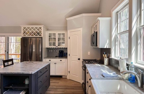 Center Conway House | Spacious Family Getaway | New, Peaceful + Hot tub!
