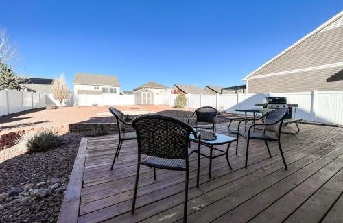 Fountain House | Spacious Family Getaway 20min to downtown sights