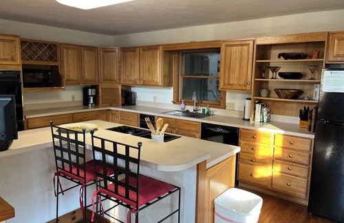 Heber Springs House | Spacious family home on the banks of the Little Red River in Heber Springs AR. n