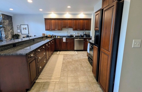 Bretton Woods House | Spacious Family Home, Guest-Loved Kitchen, Slope & Notch Views, Game Room, AC