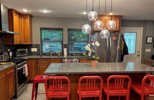 Sellwood-Moreland House | Spacious Family Home in SE Portland's coveted family-friendly Sellwood