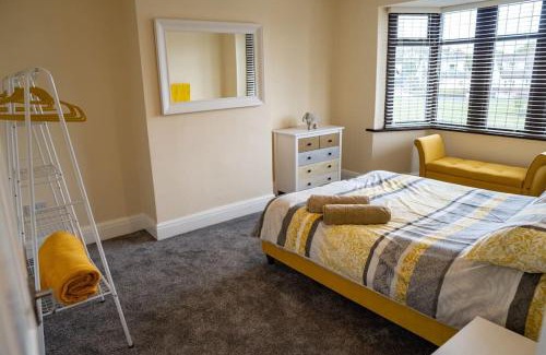 Bispham House | Spacious Family Home Minutes from the Beach