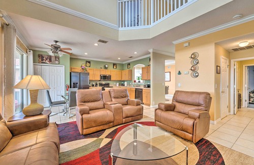 Solana House | Spacious Family Home w/Spa in Davenport!