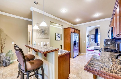 Fayetteville House | Spacious Family Home 3 Mi to Downtown Fayetteville