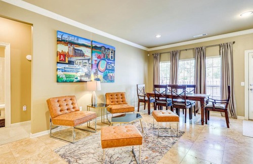 Fayetteville House | Spacious Family Home 3 Mi to Downtown Fayetteville