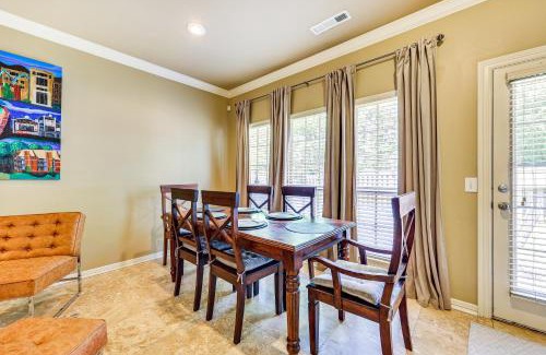 Fayetteville House | Spacious Family Home 3 Mi to Downtown Fayetteville
