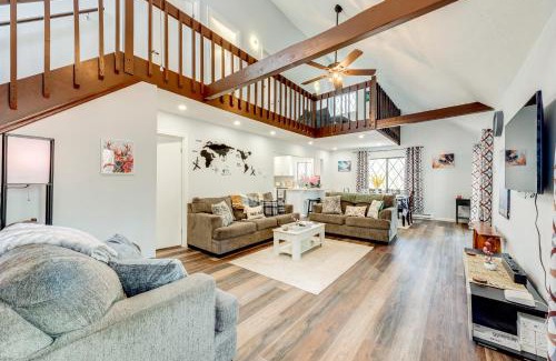 Riverside Estates House | Spacious Family Home with 2 Decks in Pocono Lake!