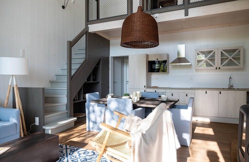 Maubray Villa | Spacious Family Mansion