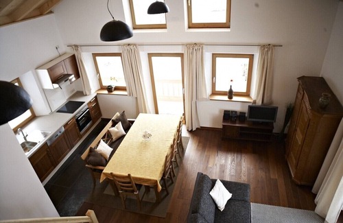 Osterhofen Apartment | Spacious family residence - in a very quiet location with wonderful mountain views
