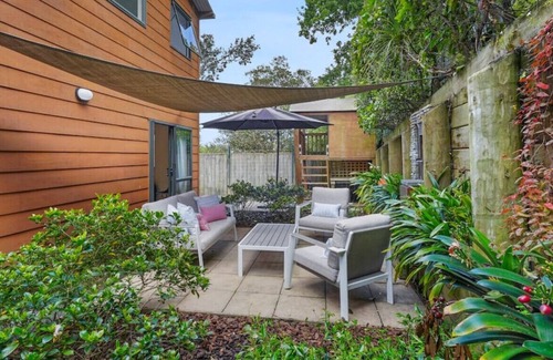 Greenlane - Ellerslie House | Spacious Family Retreat in City | Wifi & Parking