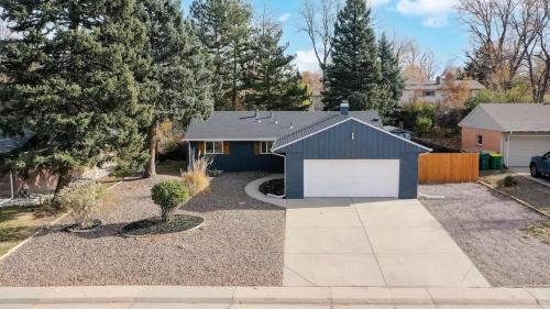Southeast House | Spacious Family Retreat in Denver