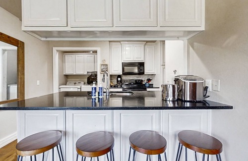 Rogers House | Spacious family retreat w/pool, BBQ grill, patio, deck, near Beaver Lake