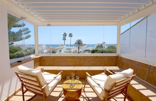 Buenas Noches Villa | Spacious family villa with air con and sea views, Close to beaches, gardens, pool and town