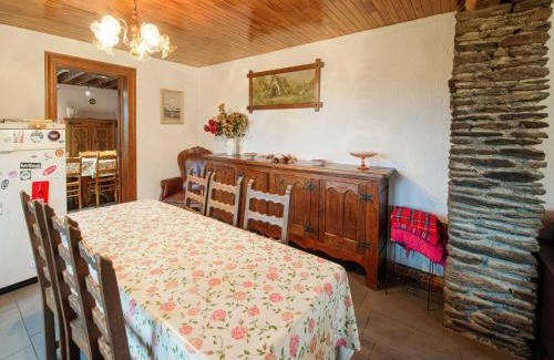 Brisy House | Spacious Farmhouse Retreat