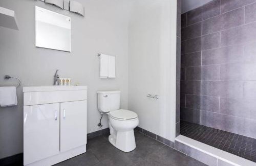 Boston Financial District Apartment | Spacious FIDI 2br 2ba Close to Everything