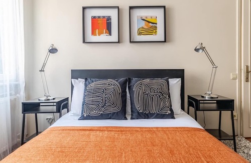 Caddebostan Mahallesi Apartment | Spacious Flat w Balcony 3 min to Bagdat Ave