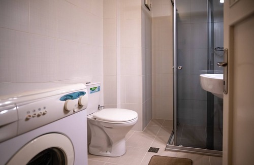 Kabatas Apartment | Spacious Flat with Central Location in Beyoglu